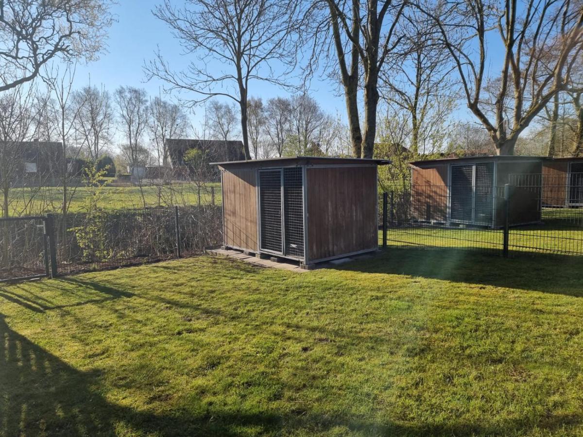 Ferienhaus Steuerbord Im Bootshaus Neßmersiel Exteriér fotografie